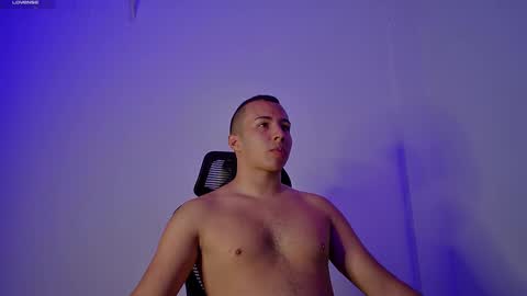 Snapshot of donathoo chatting on 01-20-25, 01:42 Donat Independent Model online show from 01-20-25, 01:42