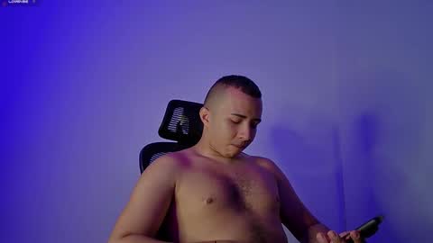 Snapshot of donathoo chatting on 03-06-25, 02:51 Donat Independent Model online show from 03-06-25, 02:51