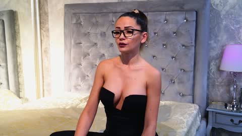 Donna online show from 12-29-24, 10:03