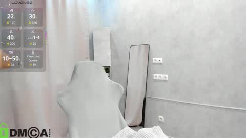 Snapshot of donnaaa_evans chatting on 12-19-25, 12:50 Donna On GMT2 Mon-Fri 3-9 AM online show from 12-19-25, 12:50