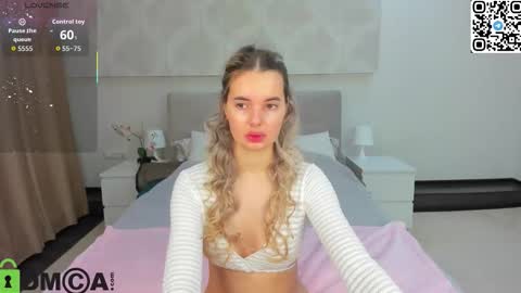 Snapshot of donnaaa_evans chatting on 02-07-26, 12:14 Donna On GMT2 Mon-Fri 3-9 AM online show from 02-07-26, 12:14