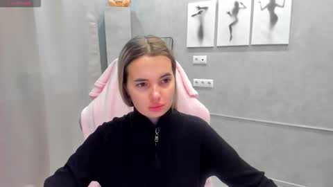 Snapshot of donnaaa_evans chatting on 03-08-26, 11:52 Donna On GMT2 Mon-Fri 3-9 AM online show from 03-08-26, 11:52