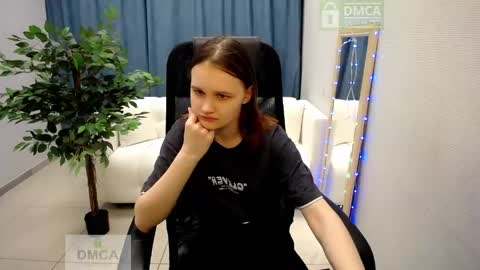 Sia online show from 04-17-26, 10:51