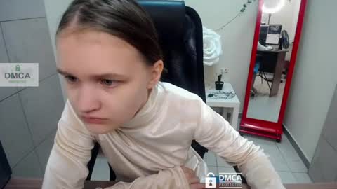 Sia online show from 06-14-26, 06:37