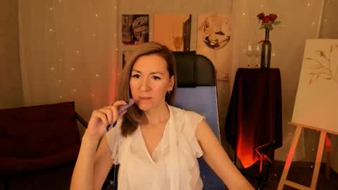 Snapshot of donnasmitth chatting on 12-17-25, 04:13 Donna online show from 12-17-25, 04:13