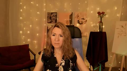 Snapshot of donnasmitth chatting on 12-18-25, 03:29 Donna online show from 12-18-25, 03:29