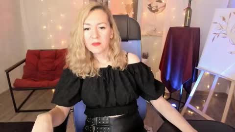 Snapshot of donnasmitth chatting on 02-03-26, 02:53 Donna online show from 02-03-26, 02:53