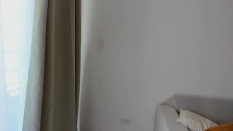 Snapshot of donnna19 chatting on 12-05-24, 12:00 Donatella online show from 12-05-24, 12:00