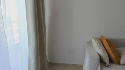 Snapshot of donnna19 chatting on 12-10-24, 12:05 Donatella online show from 12-10-24, 12:05