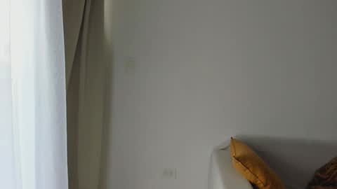 Snapshot of donnna19 chatting on 03-11-25, 12:17 Donatella online show from 03-11-25, 12:17