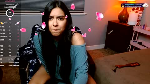 Snapshot of dontbemina chatting on 01-06-25, 05:30 DontBeMina online show from 01-06-25, 05:30