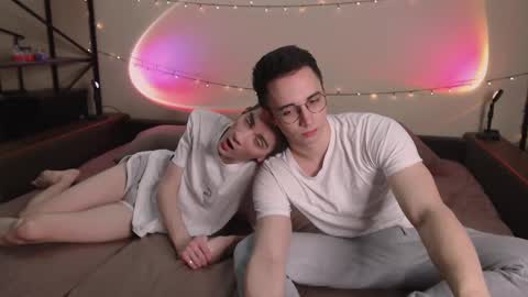 Snapshot of dontknowloool chatting on 03-08-25, 11:27 EliotKenny online show from 03-08-25, 11:27