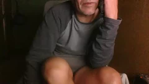 Snapshot of dontwalkonthegrass2 chatting on 11-29-25, 10:18 frenchfirefighter online show from 11-29-25, 10:18