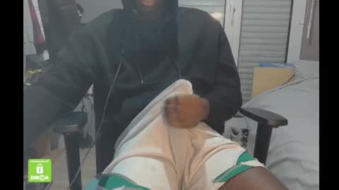 Snapshot of doomdrag3 chatting on 02-10-26, 02:21 doomdrag3 online show from 02-10-26, 02:21