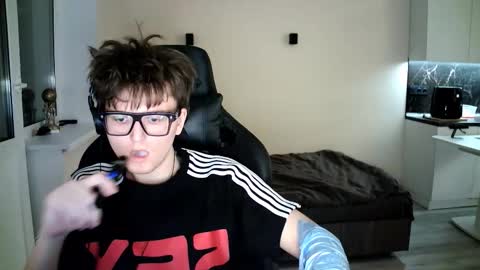 Snapshot of dopeboy277 chatting on 11-04-25, 05:23 dopeboy277 online show from 11-04-25, 05:23