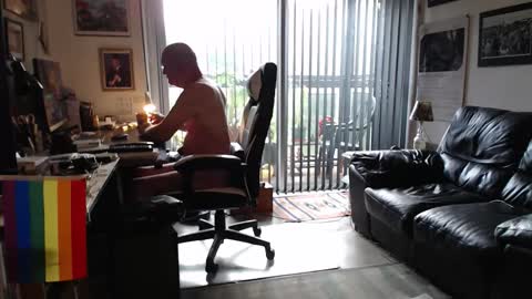 Snapshot of dopeleaf2 chatting on 10-16-25, 08:37 dopeleaf2 online show from 10-16-25, 08:37