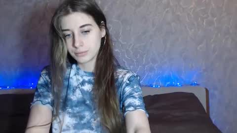 Snapshot of dora_blue_eyed chatting on 02-13-25, 02:01 Dora online show from 02-13-25, 02:01