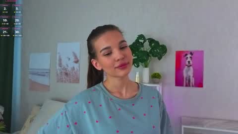 Kiki online show from 04-04-26, 01:15