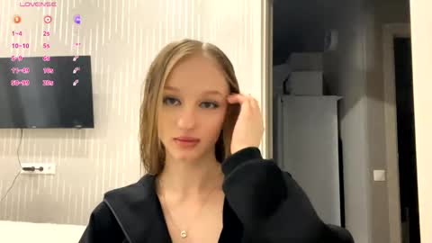 Anika online show from 06-07-26, 03:05
