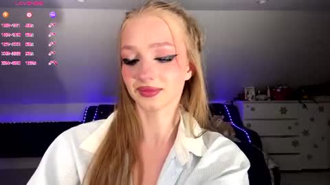 Anika online show from 07-17-26, 09:41