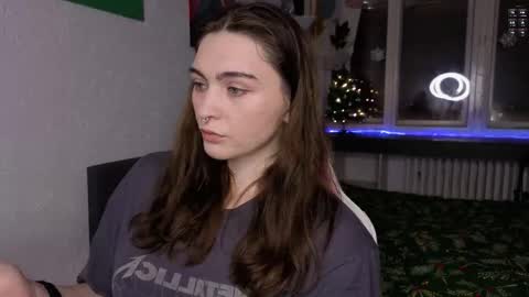 Snapshot of dorfmatratze_ chatting on 12-17-25, 09:15 Alice online show from 12-17-25, 09:15