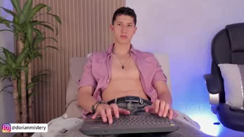 Snapshot of dorian_mystery chatting on 10-03-25, 08:06 dorian_mystery online show from 10-03-25, 08:06