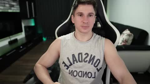 Dorian Reyes online show from 03-04-25, 09:54