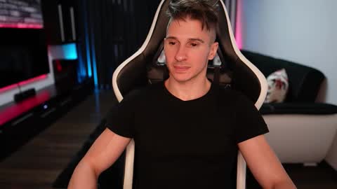 Dorian Reyes online show from 10-02-25, 09:55