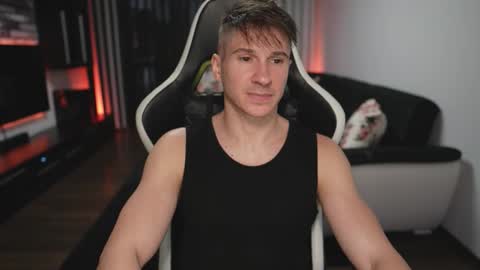 Dorian Reyes online show from 11-19-25, 10:32