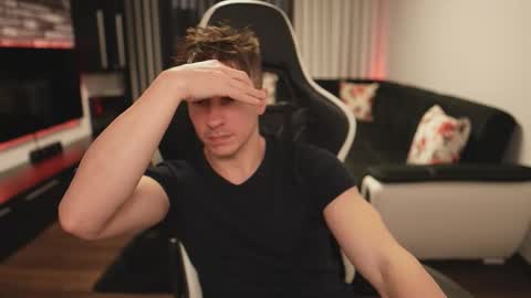 Dorian Reyes online show from 12-04-25, 10:51