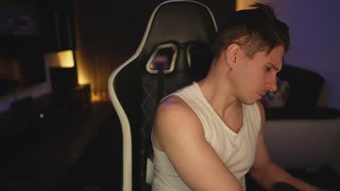 Dorian Reyes online show from 03-28-26, 02:11