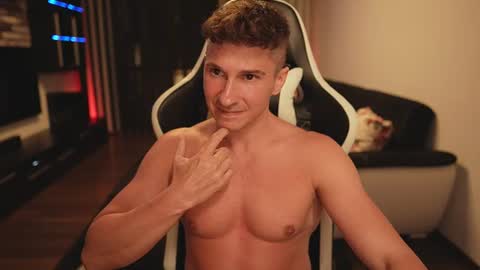 Snapshot of dorianreyes chatting on 07-04-26, 11:11 Dorian Reyes online show from 07-04-26, 11:11