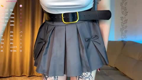 Snapshot of dorielathern chatting on 02-19-26, 09:00 Dori online show from 02-19-26, 09:00