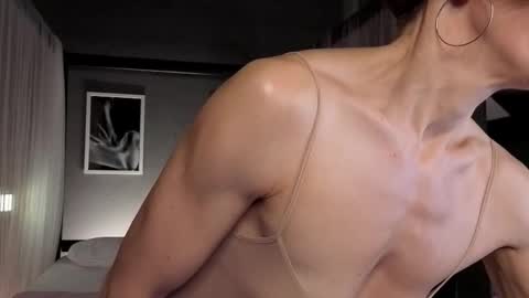 Dorothy Next stream on Monday at 3am-9am online show from 10-18-25, 03:42