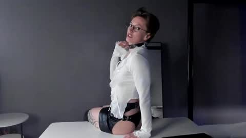 Snapshot of dorothy_meyer chatting on 04-22-26, 04:26 Dorothy Next stream on Monday at 3am-9am online show from 04-22-26, 04:26