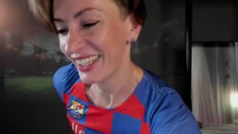 Snapshot of dorothy_meyer chatting on 06-18-26, 05:08 Dorothy Next stream on Monday at 3am-9am online show from 06-18-26, 05:08