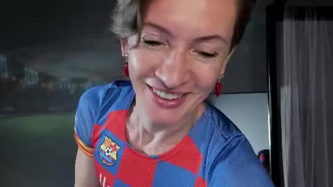 Snapshot of dorothy_meyer chatting on 06-24-26, 05:17 Dorothy Next stream on Monday at 3am-9am online show from 06-24-26, 05:17