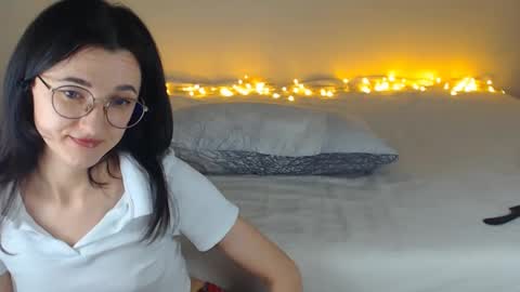 Snapshot of dorotty_ chatting on 12-05-24, 01:36 Your Dorotty online show from 12-05-24, 01:36