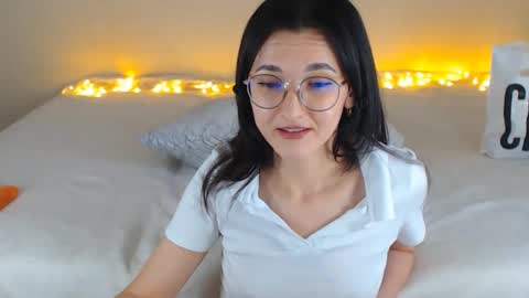 Snapshot of dorotty_ chatting on 12-05-24, 04:42 Your Dorotty online show from 12-05-24, 04:42