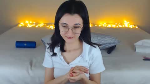 Snapshot of dorotty_ chatting on 12-06-24, 01:29 Your Dorotty online show from 12-06-24, 01:29