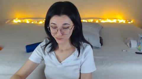 Snapshot of dorotty_ chatting on 12-12-24, 12:38 Your Dorotty online show from 12-12-24, 12:38