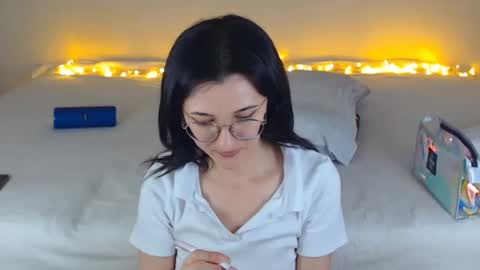 Snapshot of dorotty_ chatting on 12-12-24, 03:43 Your Dorotty online show from 12-12-24, 03:43