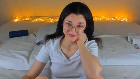 Snapshot of dorotty_ chatting on 12-23-24, 01:51 Your Dorotty online show from 12-23-24, 01:51