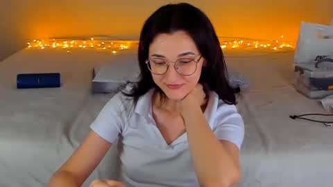 Snapshot of dorotty_ chatting on 12-28-24, 04:30 Your Dorotty online show from 12-28-24, 04:30