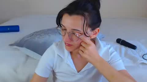 Snapshot of dorotty_ chatting on 09-10-25, 02:55 Your Dorotty online show from 09-10-25, 02:55