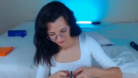 Snapshot of dorotty_ chatting on 09-22-25, 01:40 Your Dorotty online show from 09-22-25, 01:40