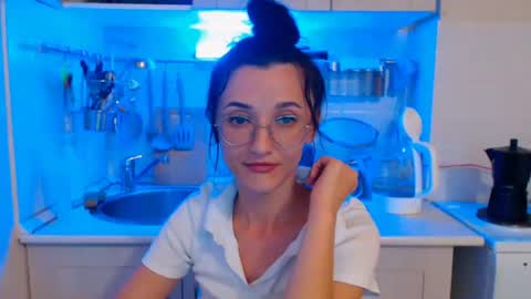 Snapshot of dorotty_ chatting on 09-28-25, 04:07 Your Dorotty online show from 09-28-25, 04:07