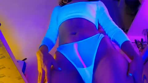 Snapshot of dorotty_ chatting on 10-12-25, 12:42 Your Dorotty online show from 10-12-25, 12:42