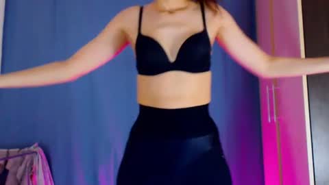 Snapshot of dorotty_ chatting on 10-17-25, 02:37 Your Dorotty online show from 10-17-25, 02:37