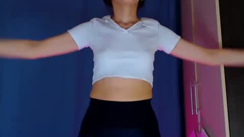 Snapshot of dorotty_ chatting on 10-27-25, 02:04 Your Dorotty online show from 10-27-25, 02:04